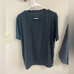 Vuori Black Short Sleeve Tee Casual Essential